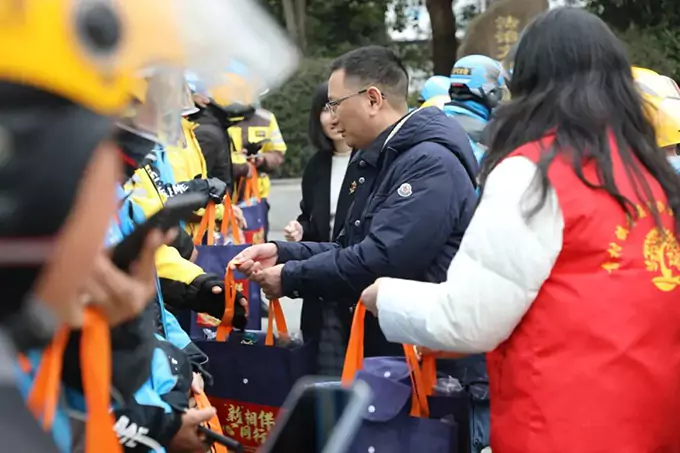 暖“新”行動心意滿滿，“騎”樂融融共迎新春