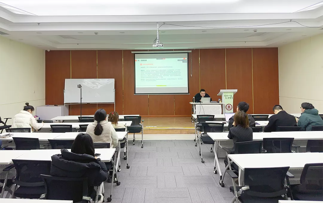 筑牢合規(guī)經(jīng)營 “防火墻”|匯玨科技集團開展合同法律風險防范專項培訓(xùn)